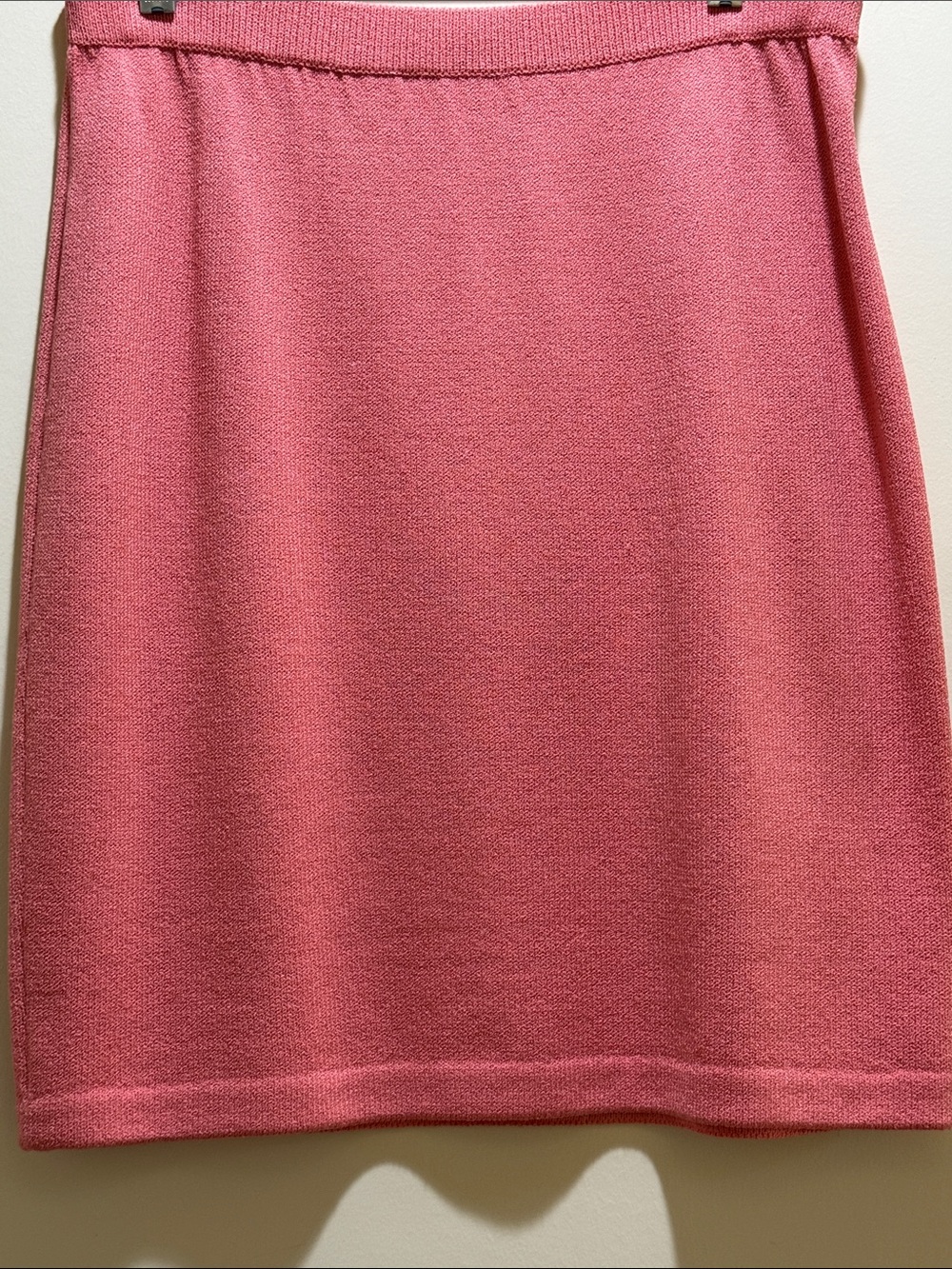 St. John Collection Pink Knit Zip-Front Cardigan w/Black Felt appliqué Trim Sz.6 - Picture 7 of 8